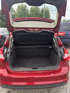 2014 Ford Focus SE - Photo 7 - Niles, MI 49120