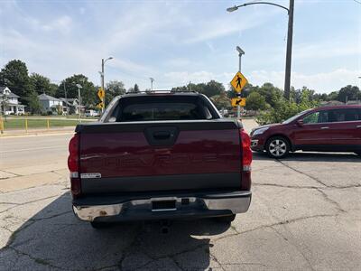 2006 Chevrolet Avalanche Z71 1500 - Photo 2 - Niles, MI 49120