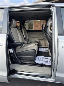 2019 Kia Sedona LX - Photo 21 - Staunton, VA 24401