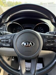2019 Kia Sedona LX - Photo 16 - Staunton, VA 24401