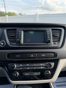 2019 Kia Sedona LX - Photo 17 - Staunton, VA 24401