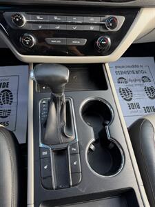 2019 Kia Sedona LX - Photo 18 - Staunton, VA 24401