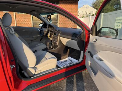 2009 Chevrolet Cobalt LS XFE   - Photo 17 - Staunton, VA 24401