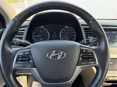 2017 Hyundai ELANTRA Limited - Photo 11 - Staunton, VA 24401