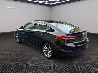 2017 Hyundai ELANTRA Limited   - Photo 4 - Staunton, VA 24401