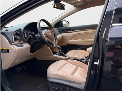 2017 Hyundai ELANTRA Limited   - Photo 9 - Staunton, VA 24401