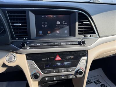 2017 Hyundai ELANTRA Limited - Photo 12 - Staunton, VA 24401