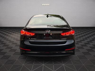 2017 Hyundai ELANTRA Limited   - Photo 5 - Staunton, VA 24401