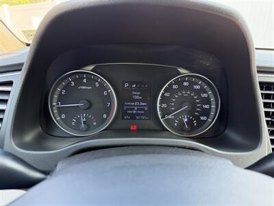 2017 Hyundai ELANTRA Limited - Photo 10 - Staunton, VA 24401