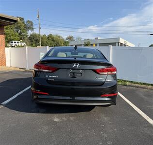 2017 Hyundai ELANTRA Limited - Photo 6 - Staunton, VA 24401