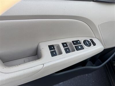 2017 Hyundai ELANTRA Limited - Photo 9 - Staunton, VA 24401