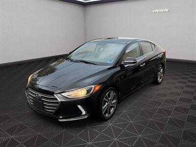 2017 Hyundai ELANTRA Limited   - Photo 8 - Staunton, VA 24401