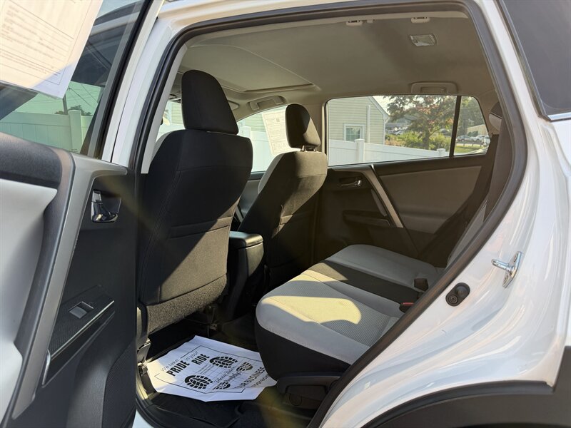 2018 Toyota RAV4 Adventure - Photo 19