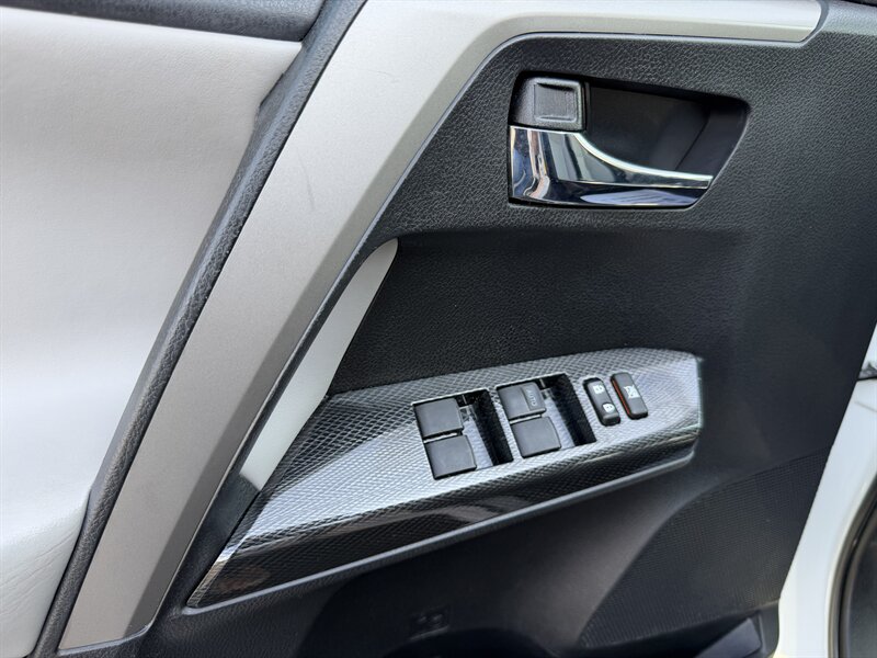 2018 Toyota RAV4 Adventure - Photo 11