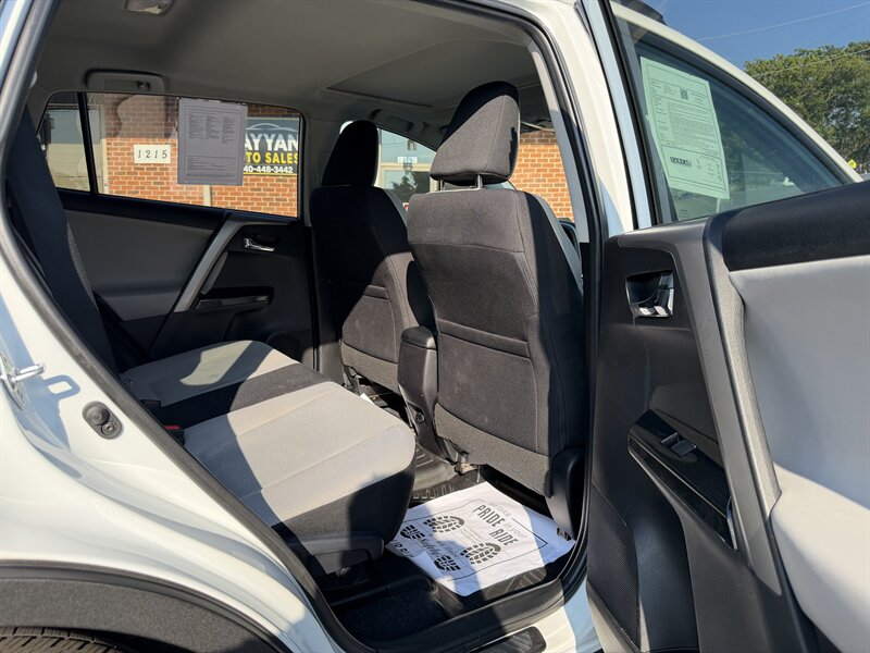2018 Toyota RAV4 Adventure - Photo 18