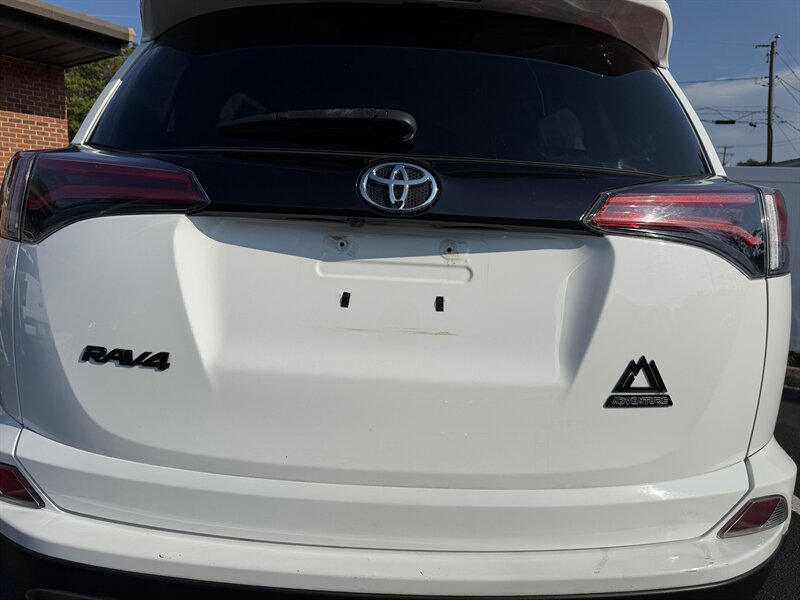 2018 Toyota RAV4 Adventure - Photo 7