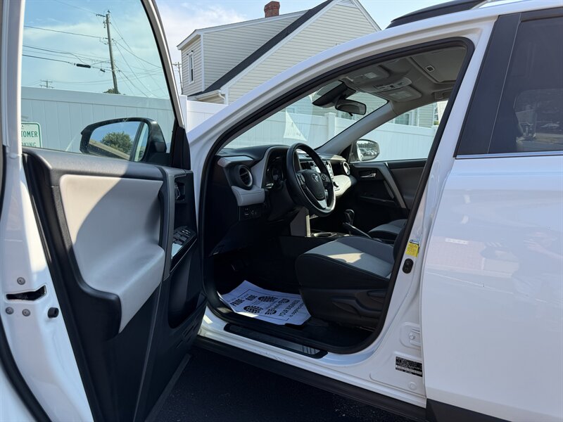 2018 Toyota RAV4 Adventure - Photo 10