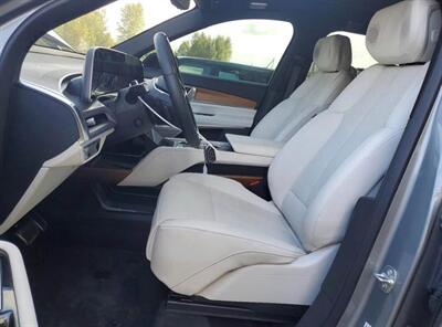 2026 Cadillac VISTIQ Sport - Photo 2 - Portland, OR 97225