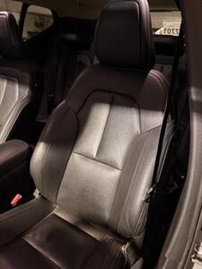 2019 Volvo XC40 T5 Momentum   - Photo 9 - Portland, OR 97225