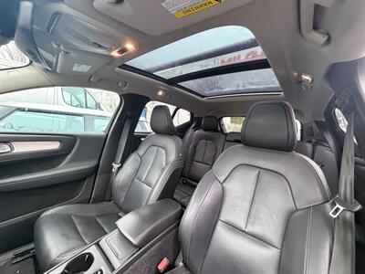 2019 Volvo XC40 T5 Momentum   - Photo 12 - Portland, OR 97225