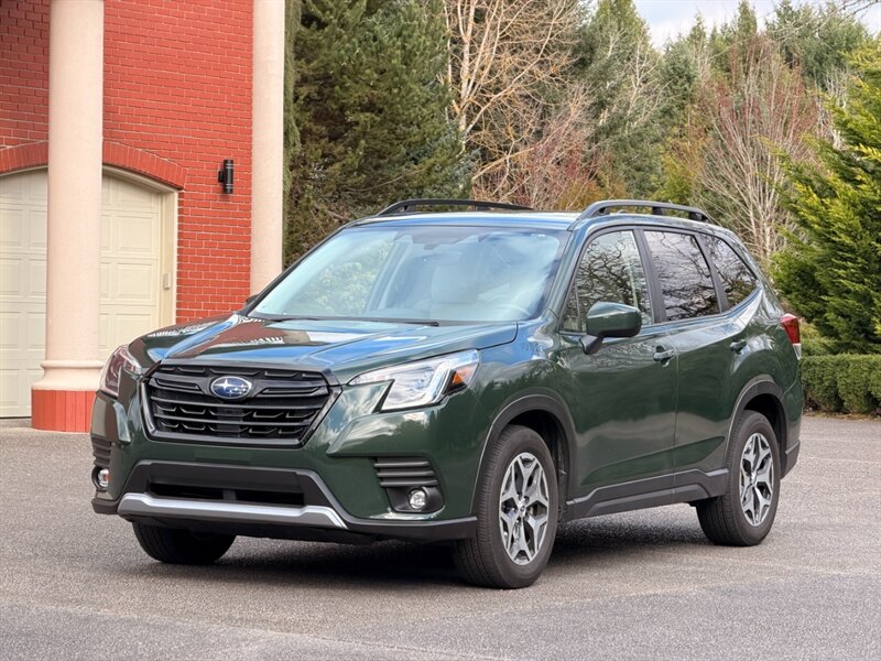 2024 Subaru Forester Premium  