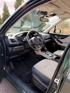 2024 Subaru Forester Premium   - Photo 12 - Portland, OR 97225