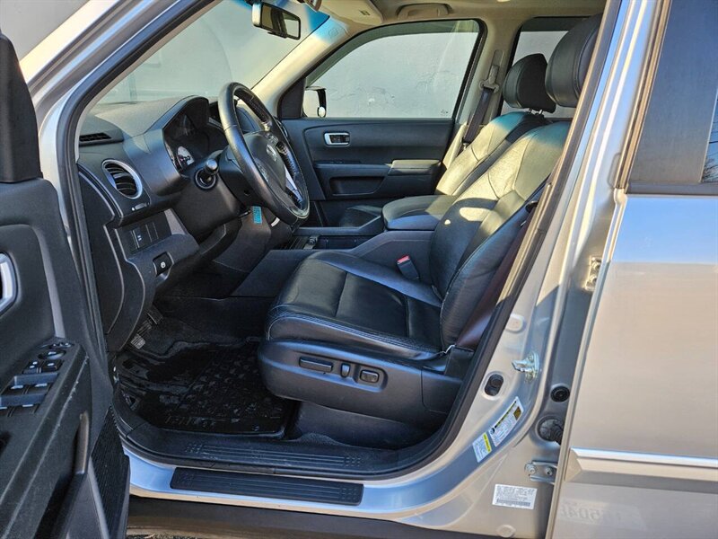 2010 Honda Pilot EX L 4dr SUV - Photo 9 - Seattle, WA 98125