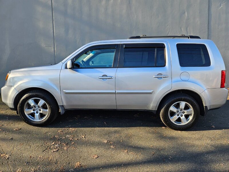 2010 Honda Pilot EX L 4dr SUV - Photo 3 - Seattle, WA 98125