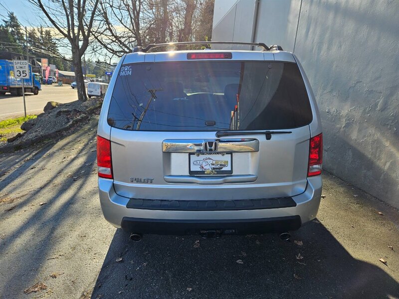 2010 Honda Pilot EX L 4dr SUV - Photo 5 - Seattle, WA 98125