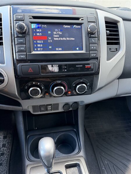 2013 Toyota Tacoma V6 4x4 4dr Double Cab 5.0 ft SB 5A - Photo 24 - Seattle, WA 98125