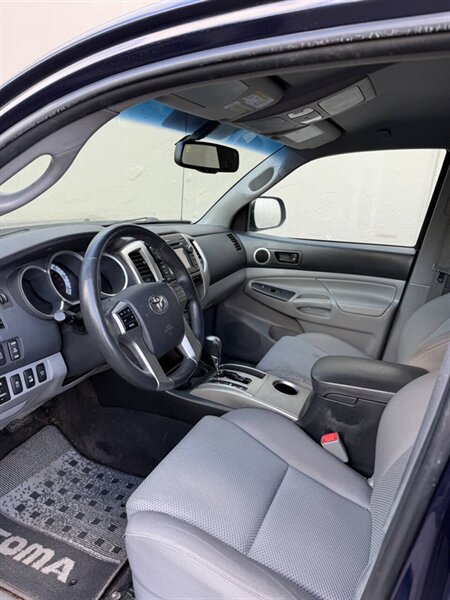 2013 Toyota Tacoma V6 4x4 4dr Double Cab 5.0 ft SB 5A - Photo 22 - Seattle, WA 98125