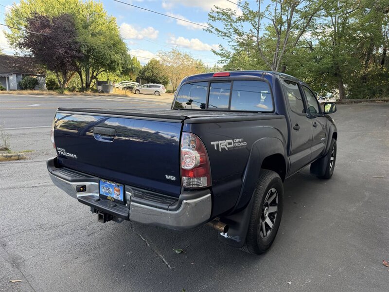 2013 Toyota Tacoma V6 4x4 4dr Double Cab 5.0 ft SB 5A - Photo 4 - Seattle, WA 98125