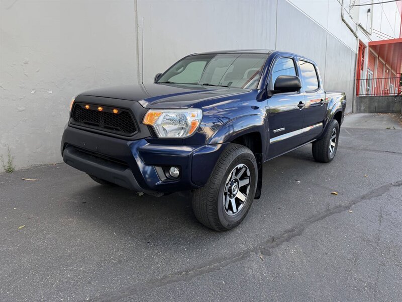 2013 Toyota Tacoma V6 4x4 4dr Double Cab 5.0 ft SB 5A - Photo 2 - Seattle, WA 98125