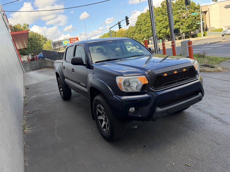 2013 Toyota Tacoma V6 4x4 4dr Double Cab 5.0 ft SB 5A - Photo 5 - Seattle, WA 98125
