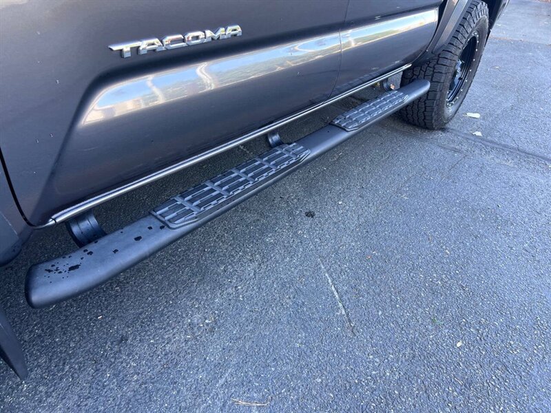 2017 Toyota Tacoma SR5 V6 4x4 4dr Double Cab 5.0 ft SB - Photo 8 - Seattle, WA 98125