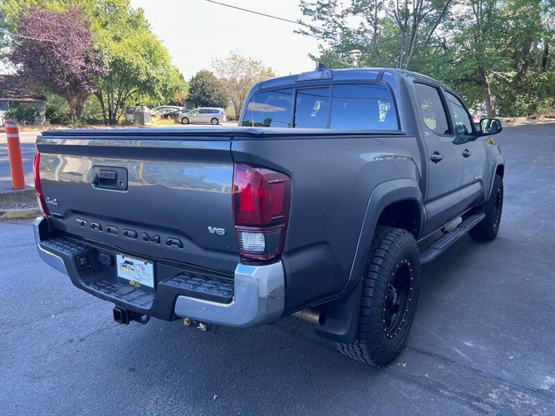 2017 Toyota Tacoma SR5 V6 4x4 4dr Double Cab 5.0 ft SB - Photo 6 - Seattle, WA 98125