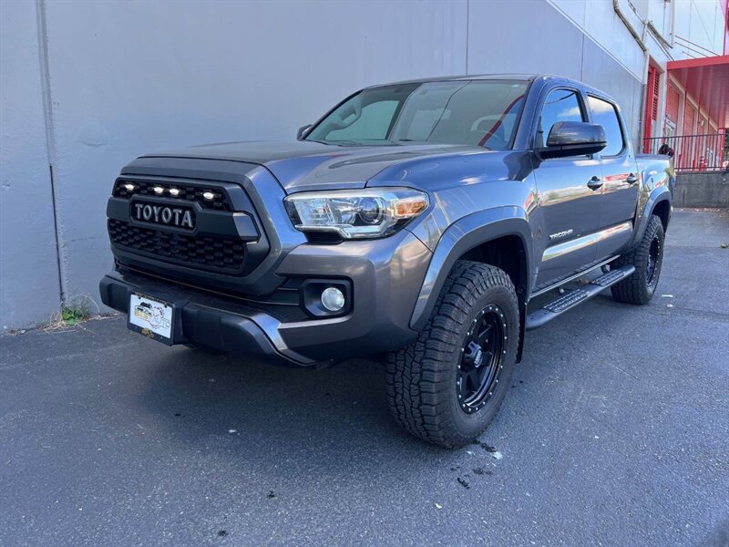 2017 Toyota Tacoma SR5 V6 4x4 4dr Double Cab 5.0 ft SB - Photo 2 - Seattle, WA 98125