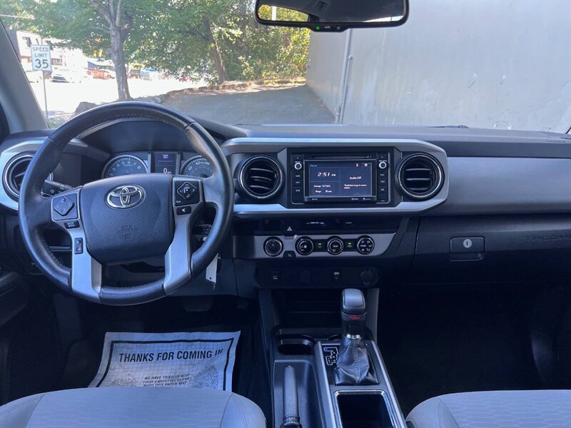 2017 Toyota Tacoma SR5 V6 4x4 4dr Double Cab 5.0 ft SB - Photo 11 - Seattle, WA 98125