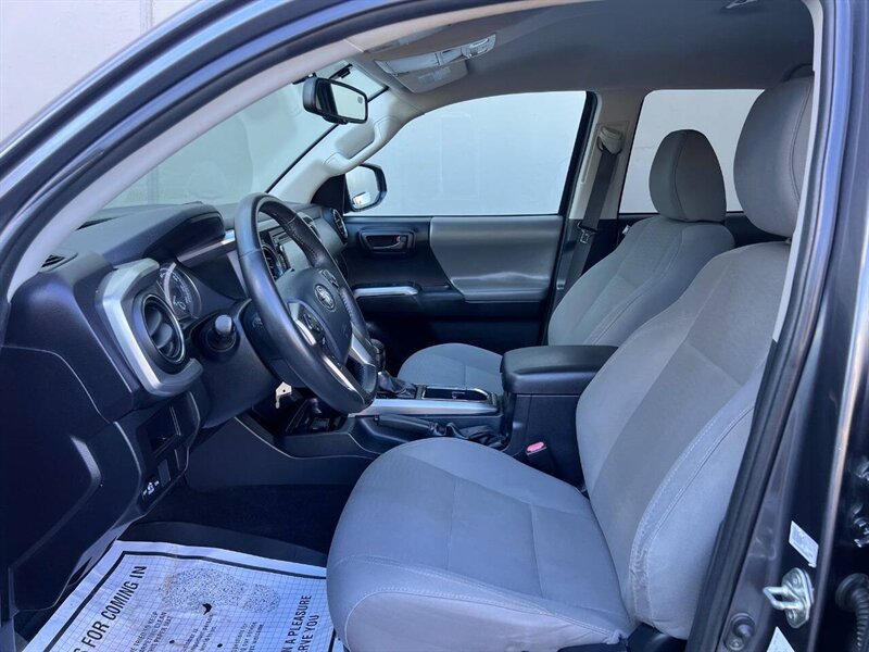 2017 Toyota Tacoma SR5 V6 4x4 4dr Double Cab 5.0 ft SB - Photo 15 - Seattle, WA 98125