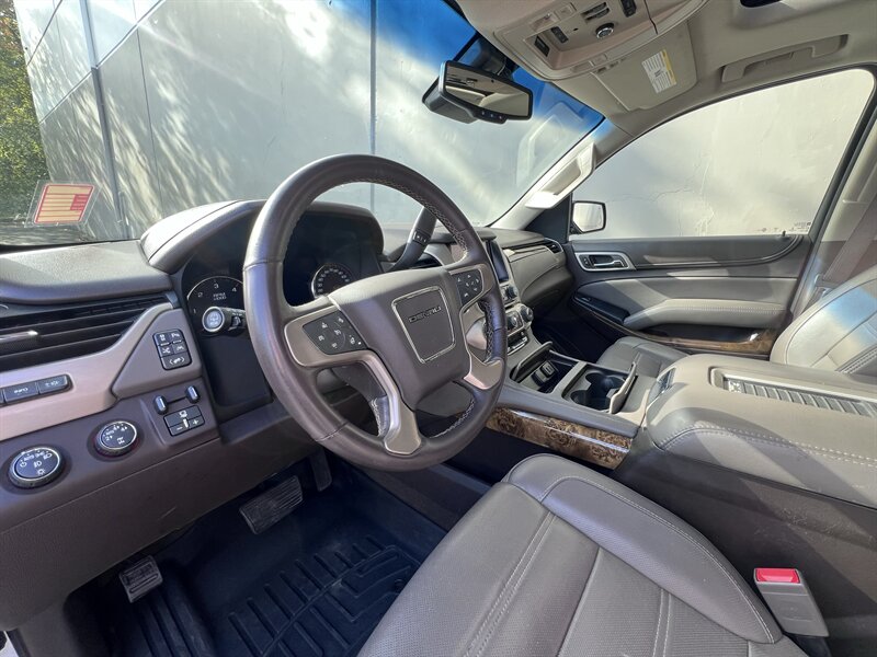 2016 GMC Yukon Denali - Photo 12 - Seattle, WA 98125