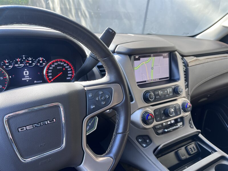 2016 GMC Yukon Denali - Photo 16 - Seattle, WA 98125