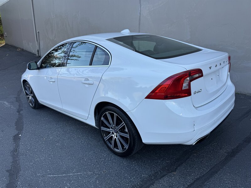 2014 Volvo S60 T5 - Photo 5 - Seattle, WA 98125