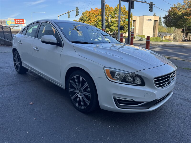 2014 Volvo S60 T5 - Photo 3 - Seattle, WA 98125