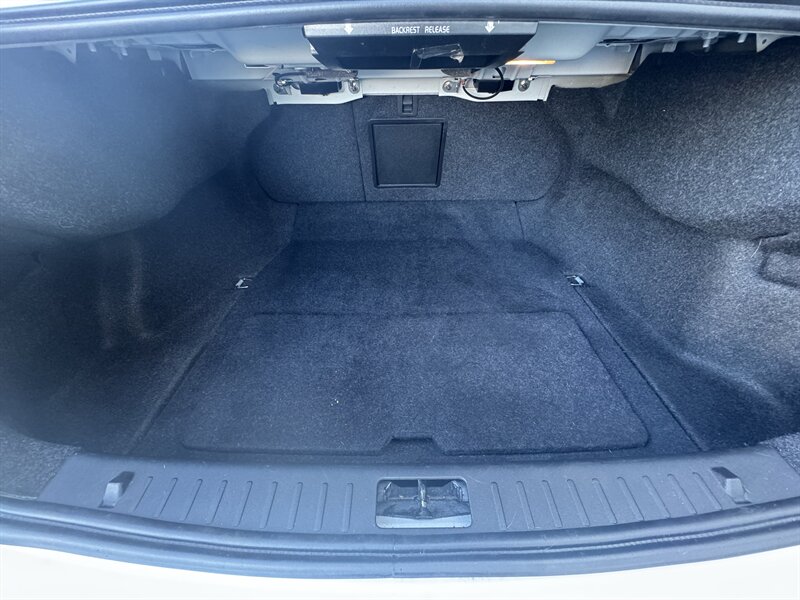 2014 Volvo S60 T5 - Photo 13 - Seattle, WA 98125