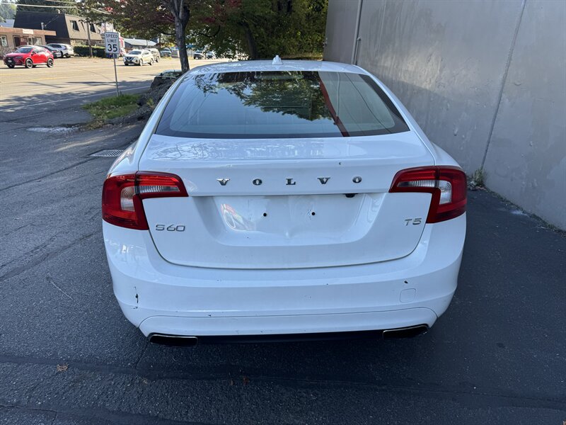 2014 Volvo S60 T5 - Photo 4 - Seattle, WA 98125
