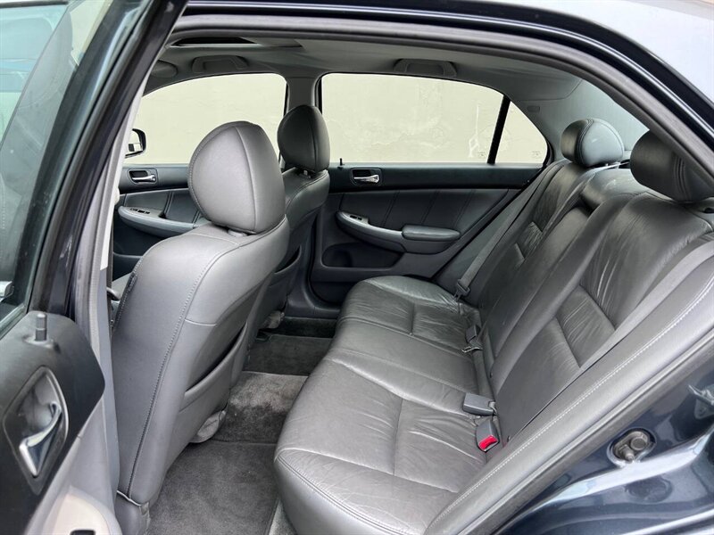 2006 Honda Accord EX V 6 w/Navi 4dr Sedan 5A - Photo 7 - Seattle, WA 98125