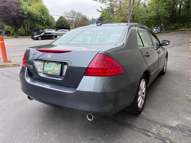 2006 Honda Accord EX V 6 w/Navi 4dr Sedan 5A - Photo 6 - Seattle, WA 98125