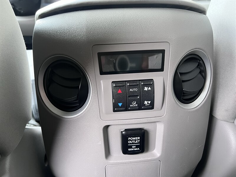 2010 Honda Pilot EX - Photo 16 - Seattle, WA 98125