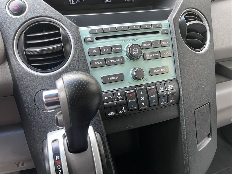 2010 Honda Pilot EX - Photo 25 - Seattle, WA 98125