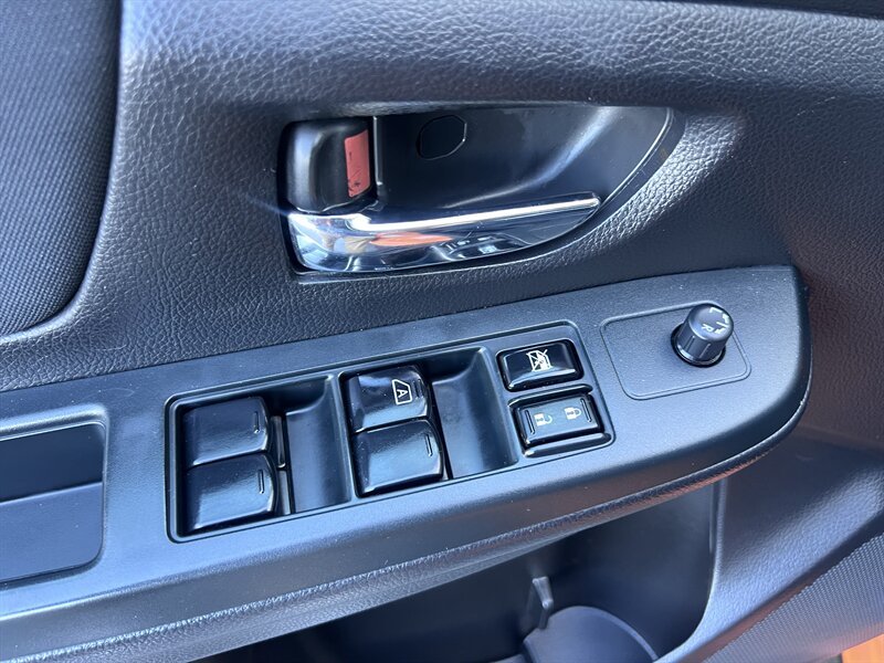 2013 Subaru XV Crosstrek 2.0i Premium - Photo 15 - Seattle, WA 98125